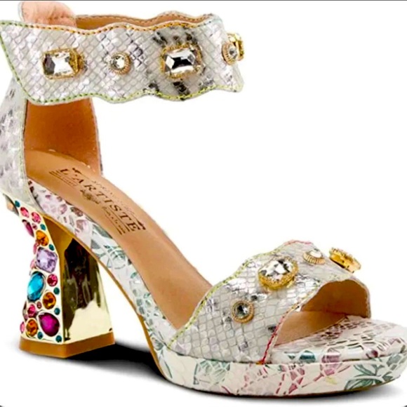 Gorgeous comfy heels by L’Artiste by Spring Step - Picture 3 of 8